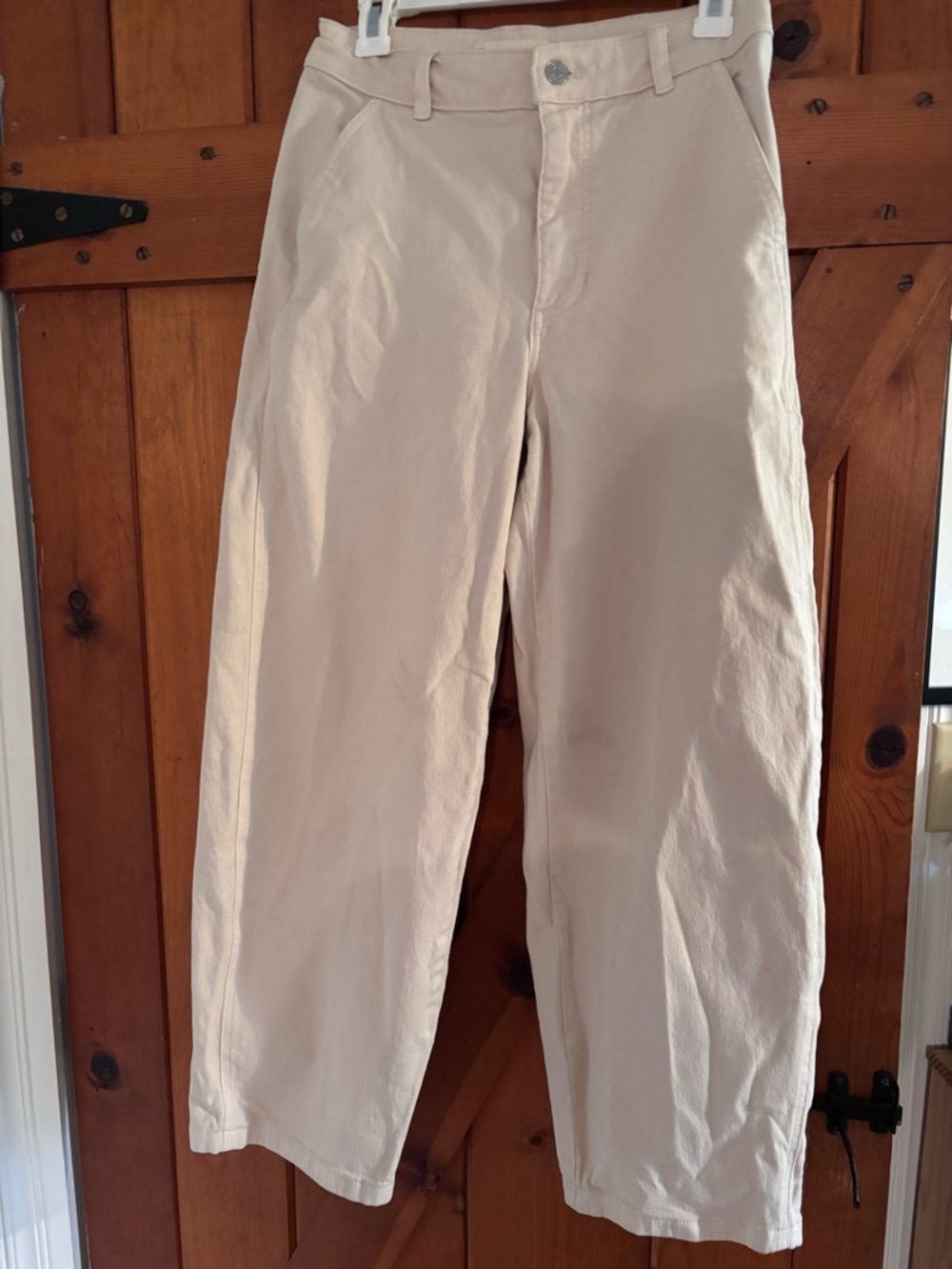 Everlane Women's cream barrel leg